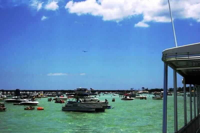 crab island destin cruises wide shot
